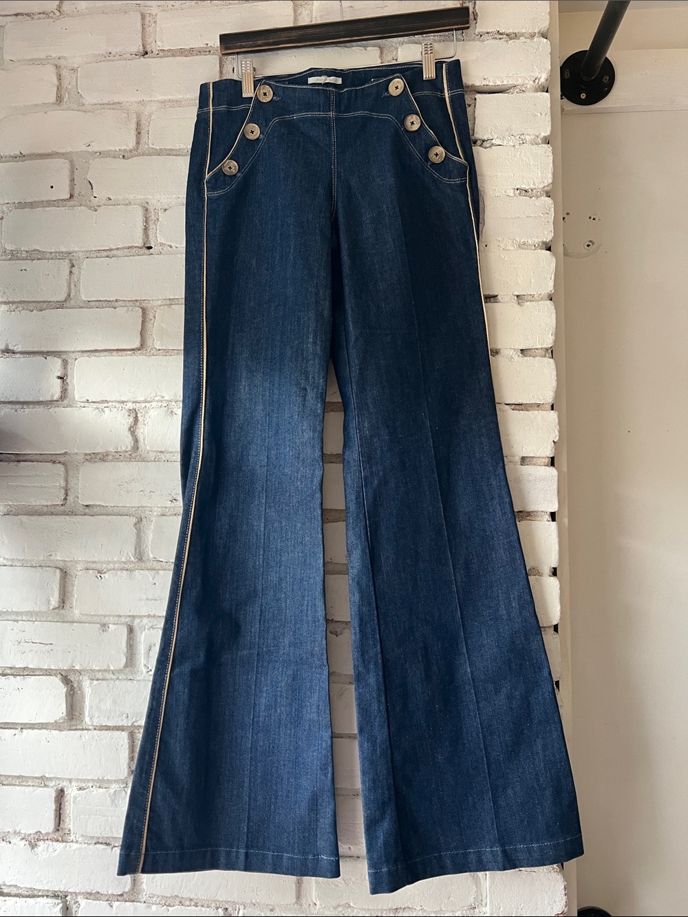 Dark Blue Women's Wide-Leg Jeans with Button Detail 7 for all mankind